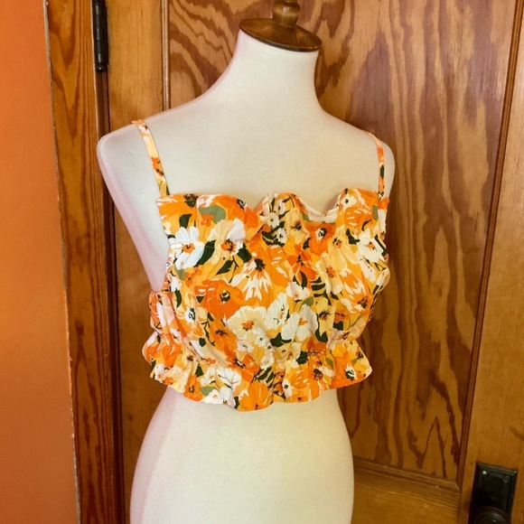 3 for 20 $ bundle Divided bright floral crop top - Picture 7 of 8
